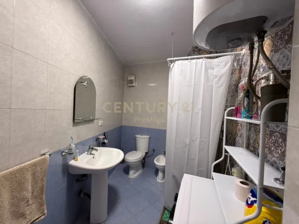 Tirane, jepet me qera apartament 1+1 Kati 1, 68 m² 600 € (Stadiumi Arena prestige146496)