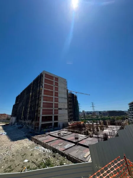Tirane, shitet nga Pronari, pa-komision apartament 1+1+Ballkon Kati 4, 68 m² 73.000 € (PASKUQAN ALUNA 1 SUPER OKAZION , 1150 EURO)