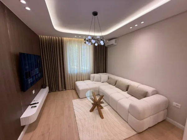 Tirane, shitet apartament 1+1+Aneks+Ballkon Kati 3, 55 m² 195.000 € (liqeni artificial , rruga e kosovareve)