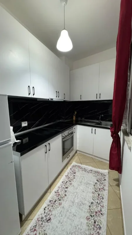 Tirane, jepet me qera apartament 1+1 Kati 7, 70 m² 400 € (ASTIR)