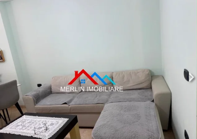Tirane, jepet me qera apartament 2+1+Ballkon Kati 3, 67 m² 535 € (BULEVARDI BAJRAM CURRI,MATERNITETI I RI.)