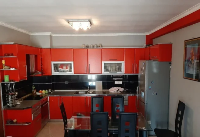 Tirane, jepet me qera apartament 2+1 Kati 8, 100 m² 550 € (ASTIR)