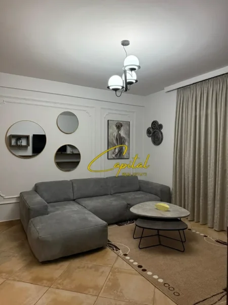 Tirane, jepet me qera apartament 1+1 Kati 3, 70 m² 550 € (KODRA E DIELLIT)