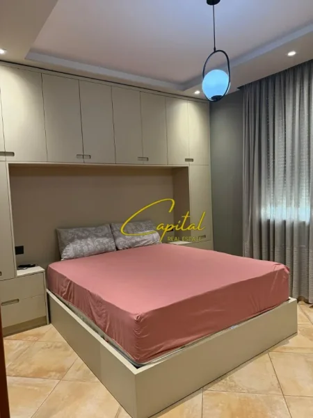 Tirane, jepet me qera apartament 1+1 Kati 3, 70 m² 550 € (KODRA E DIELLIT)