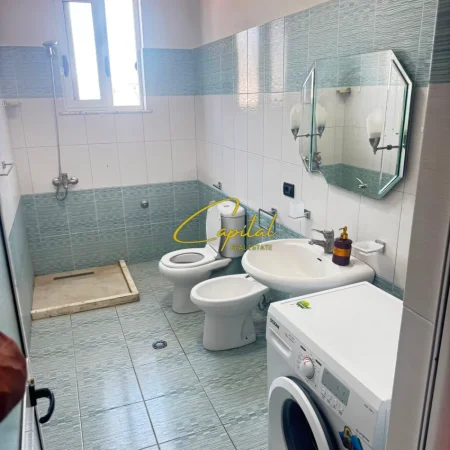 Tirane, jepet me qera apartament 1+1 Kati 4, 85 m² 500 € (5 MAJI)
