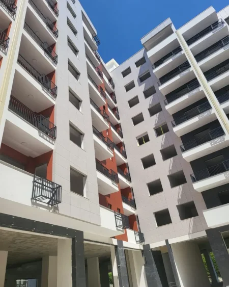 Tirane, shitet apartament 2+1+Ballkon Kati 6, 103 m² 115.000 € (Space City, Paskuqan)