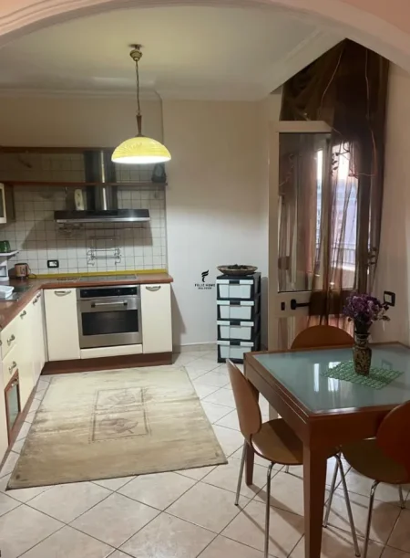Tirane, jepet me qera apartament 2+1 Kati 7, 96 m² 750 € (STACIONI TRENIT)