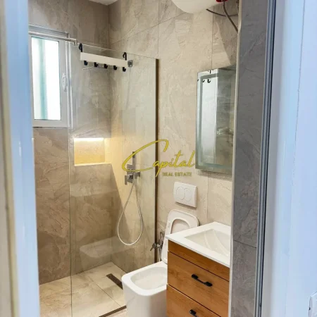 Tirane, jepet me qera apartament 1+1 Kati 0, 65 m² 500 € (5 MAJI)