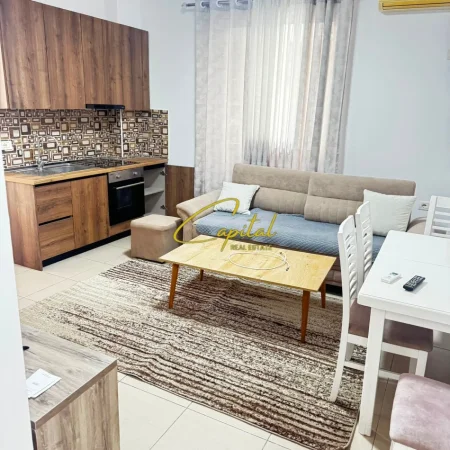 Tirane, jepet me qera apartament 1+1 Kati 1, 65 m² 500 € (5 MAJI)