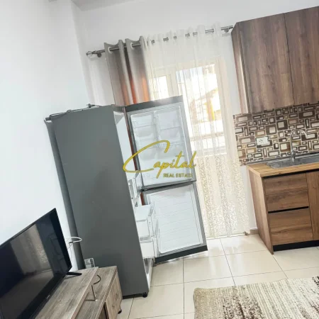 Tirane, jepet me qera apartament 1+1 Kati 1, 65 m² 500 € (5 MAJI)