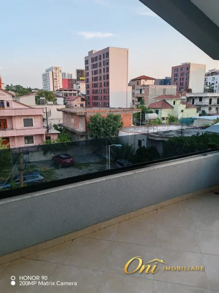 Tirane, jepet me qera apartament 1+1 Kati 3, 75 m² 500 € (5 MAJI)