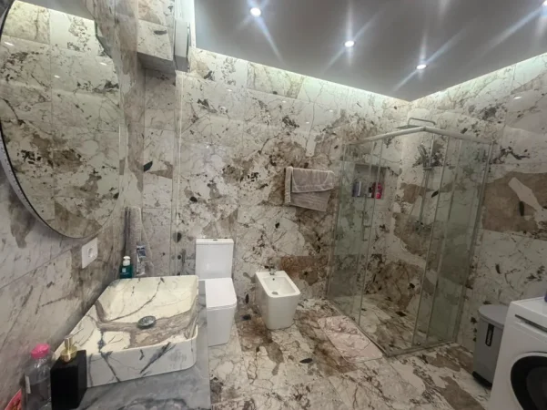 Tirane, shitet apartament 2+1+Ballkon Kati 7, 104 m² 150.000 € (Kompleksi Mehillaj, Kamez ( Prane Rrethit Ullirit ))