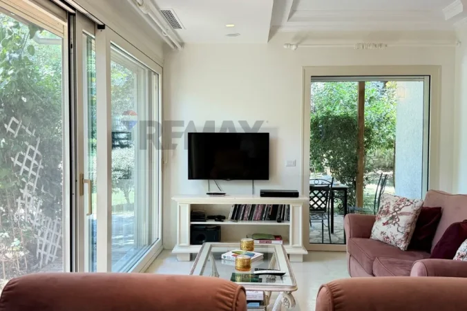 Vlore, shitet apartament 3+1 Kati 0, 283 m² 700.000 € (Dhermi)