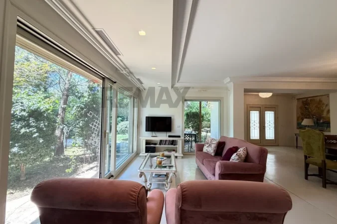 Vlore, shitet apartament 3+1 Kati 0, 283 m² 700.000 € (Dhermi)