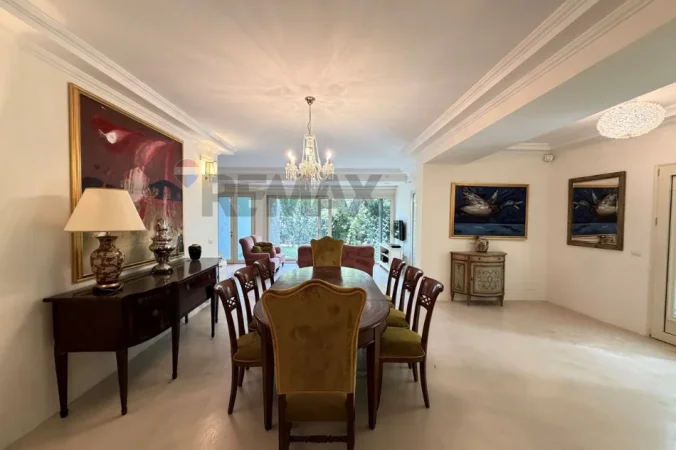 Vlore, shitet apartament 3+1 Kati 0, 283 m² 700.000 € (Dhermi)