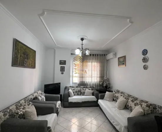 Tirane, jepet me qera apartament 2+1+Ballkon Kati 8, 95 m² 500 € (Astir)