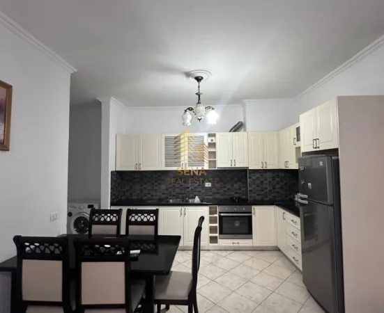 Tirane, jepet me qera apartament 2+1+Ballkon Kati 8, 95 m² 500 € (Astir)