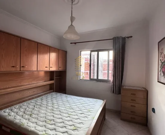 Tirane, jepet me qera apartament 2+1+Ballkon Kati 8, 95 m² 500 € (Astir)