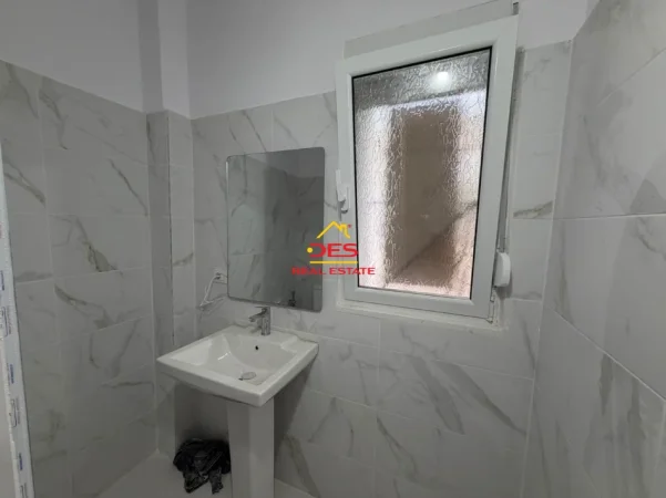 Vlore, shitet apartament 2+1+Ballkon Kati 0, 73 m² (Rruga Sulejman Delvina)
