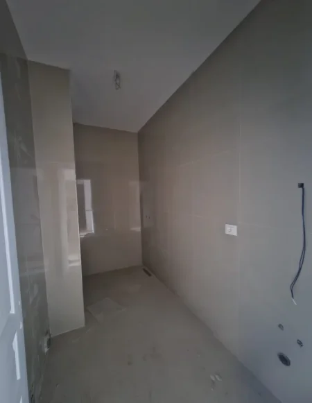 Tirane, shitet apartament 1+1 Kati 1, 73 m² 161.480 € 