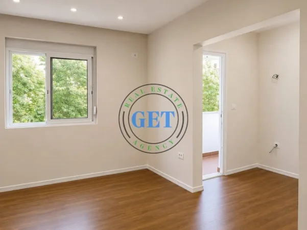 Durres, shitet apartament 2+1+Ballkon Kati 2, 83 m² 107.000 € (lagjia 16)