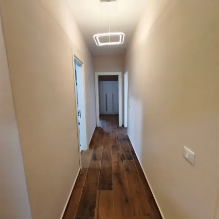 Tirane, shitet apartament 2+1 , 108 m² 220.000 € 