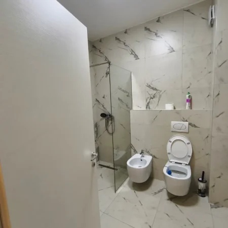 Tirane, shitet apartament 2+1 , 108 m² 220.000 € 