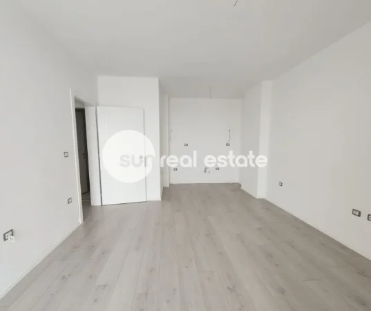 Shkoder, shitet apartament 2+1+Ballkon , 110 m² 132.000 € (AFER POLICISE)