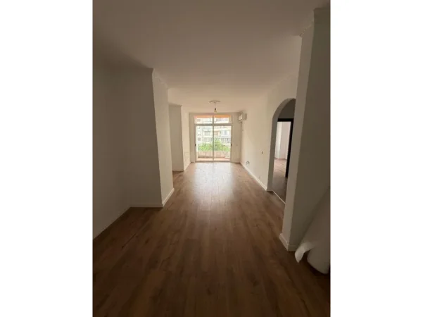 Tirane, shitet apartament 2+1 Kati 3, 91 m² 140.000 € (astir tek fratari)