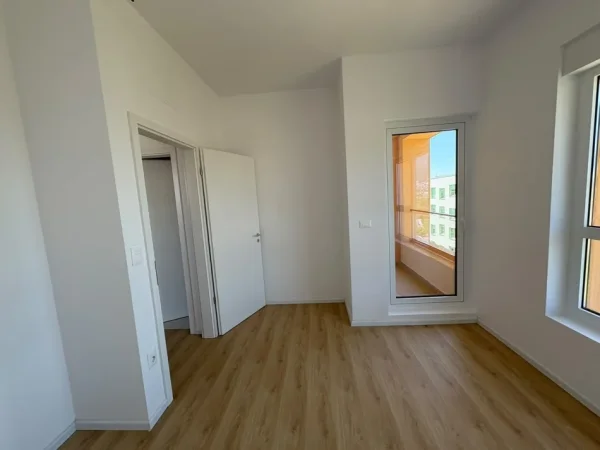 Tirane, jepet me qera apartament 1+1 Kati 3, 60 m² 350 € (Ali Demi)
