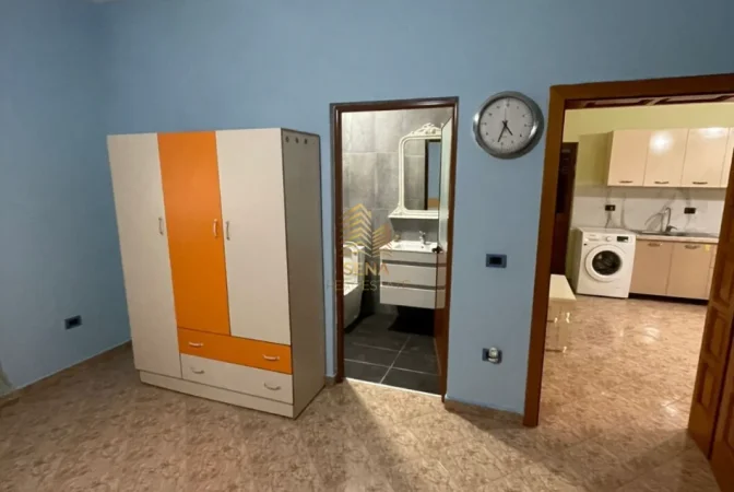 Tirane, jepet me qera apartament 2+1 Kati 2, 100 m² 350 € (Astir)