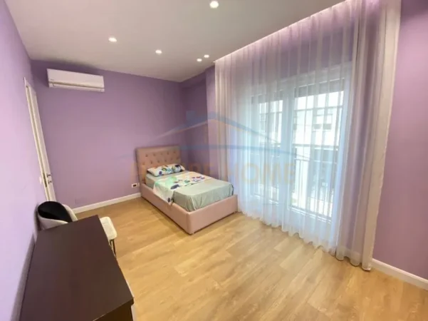 Tirane, jepet me qera apartament 2+1 Kati 1, 100 m² 650 € (rruga e dibres)