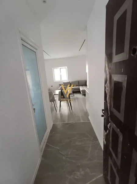 Tirane, jepet me qera apartament 1+1+Ballkon Kati 0, 70 m² 570 € (KODRA E PRIFTIT)