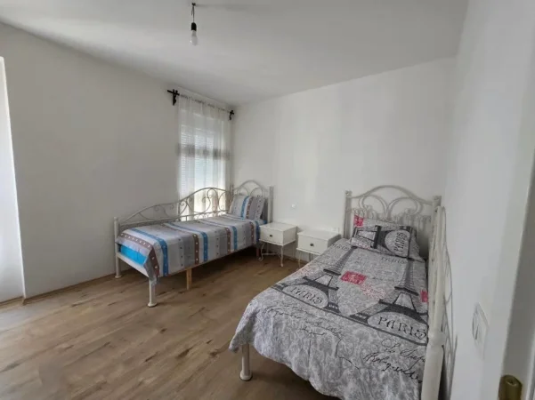 Tirane, shitet apartament 2+1 , 95 m² 259.000 € 