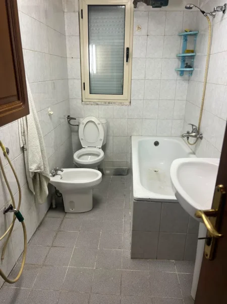 Tirane, shitet apartament 3+1 Kati 5, 89 m² 150.000 € (irfan tomini)