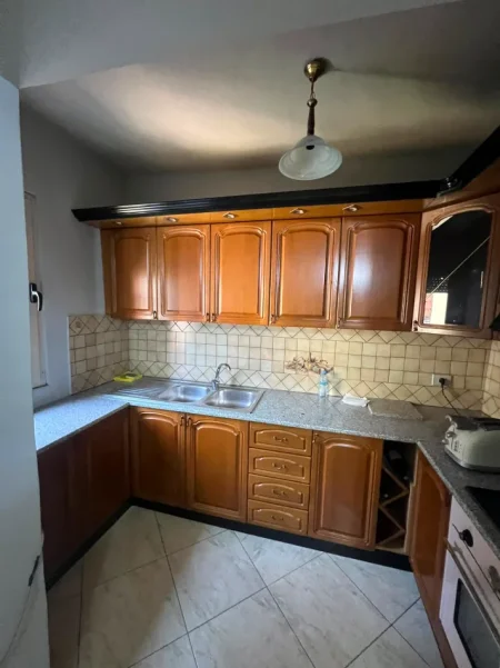 Tirane, shitet apartament 3+1 Kati 5, 89 m² 150.000 € (irfan tomini)