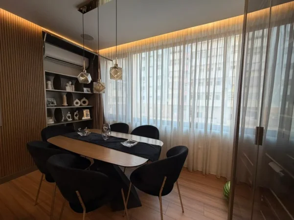 Tirane, shes apartament 2+1+Ballkon Kati 2, 130 m² 360.000 € 