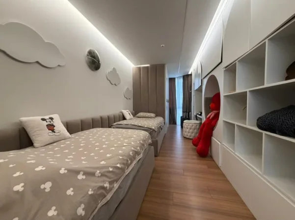 Tirane, shes apartament 2+1+Ballkon Kati 2, 130 m² 360.000 € 