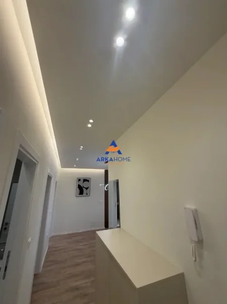 Tirane, jepet me qera apartament 3+1+Ballkon Kati 3, 127 m² 1.100 € (BULEVARDI RI)