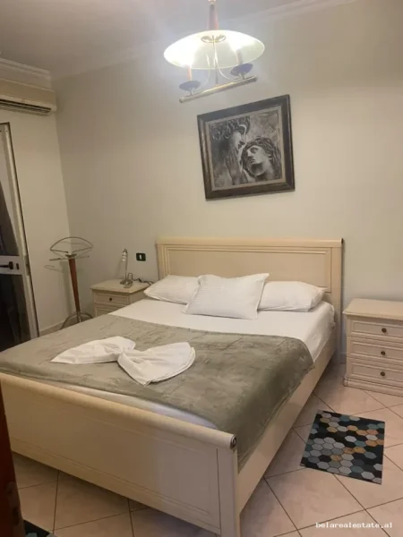 Tirane, jepet me qera apartament 2+1+Ballkon Kati 7, 95 m² 750 € (Stacioni i Trenit)