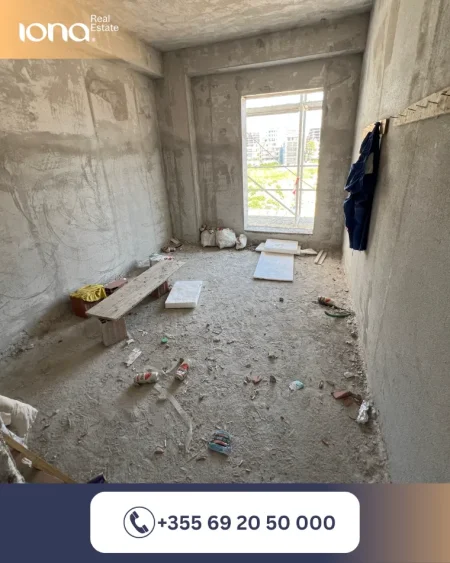 Mali Robit, shitet apartament 1+1 Kati 4, 77 m² 104.500 € (350 m larg detit)