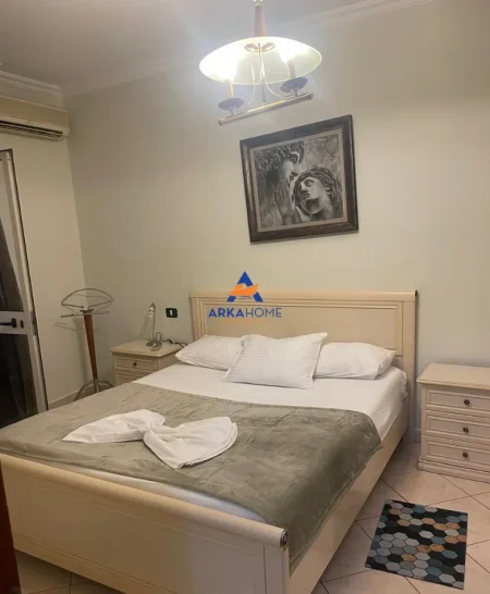 Tirane, jepet me qera apartament 2+1+Ballkon Kati 7, 96 m² 810 € (STACION TRRENI)