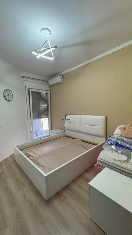 Tirane, jepet me qera apartament 1+1 Kati 6, 60 m² 600 € (BRRYLI)