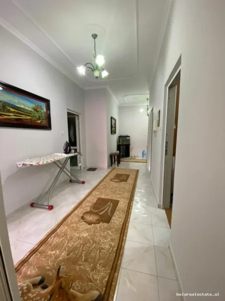 Tirane, jepet me qera apartament 2+1+Ballkon Kati 7, 100 m² 590 € (Ish Nisharaku)