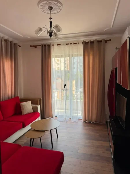 Tirane, jepet me qera apartament 1+1 Kati 4, 66 m² 550 € (SELITE)