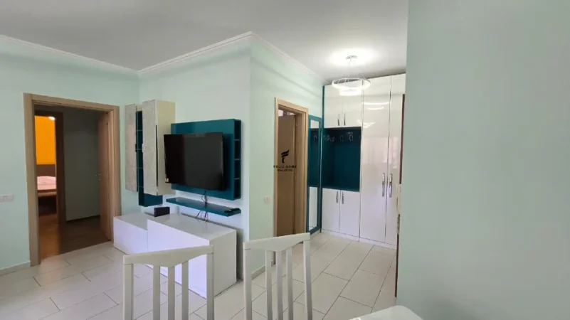 Tirane, jepet me qera apartament 2+1 Kati 2, 115 m² 750 € (TREGU ELEKTRIK)