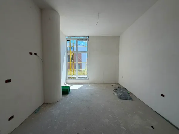 Tirane, shitet apartament 2+1 Kati 0, 328 m² (TEG)
