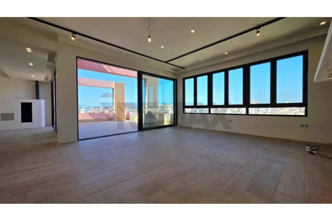 Vlore, shitet apartament+verande | Penthouse 3+1+Aneks Kati 8, 260 m² 300.000 € (Rruga Mustafa bello, Bishti i Kalldremit, Vlore)