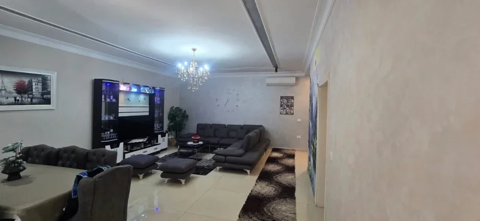 Tirane, jepet me qera apartament 2+1 Kati 1, 190 m² 1500 € (Baldushk)