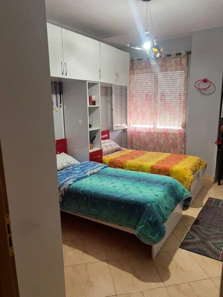 Tirane, jepet me qera apartament 2+1 Kati 7, 85 m² 450 € (Terminali)